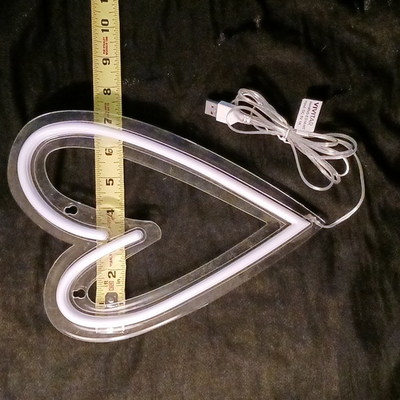 Neon Pink Heart Light - Picture 3 of 3